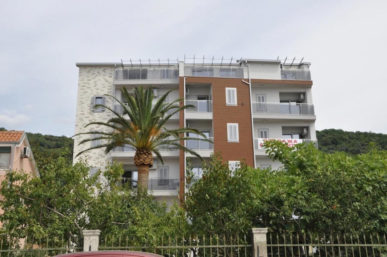 Апартаменты Apartments Admiral Херцег-Нови